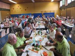 Taunusklub-Mitglieder beim Taunus-Wander-Tag 2017
Verleihung der Ehrennadeln des Taunusklub Taunusklub-Mitglieder beim Taunus-Wander-Tag 2017
Verleihung der Ehrennadeln des Taunusklub
