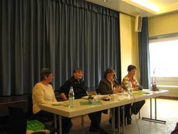 Der alte und neue Vorstand v.l.: Carmen Haub, Hedwig Groß, Ellen Heinrich, Brigitte Meyer Der alte und neue Vorstand v.l.: Carmen Haub, Hedwig Groß, Ellen Heinrich, Brigitte Meyer